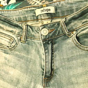 Refuge Denim Lightwash Distressed Skinny Jeans